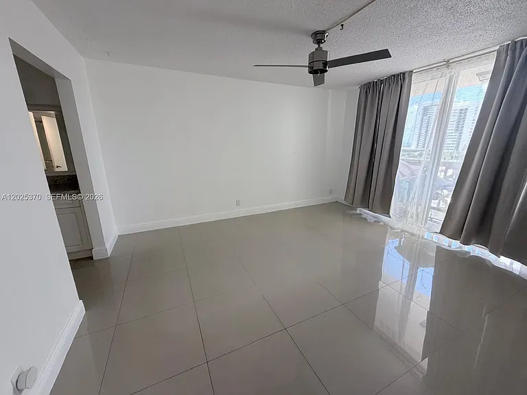1825 S Ocean Dr #611 — Photo 8