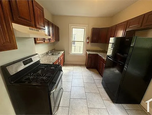 83 Willoughby St #2 — Photo 1
