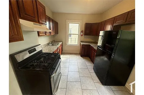 83 Willoughby St #2 Photo 1