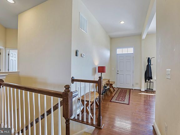 5th image of 45 Graywood Ln