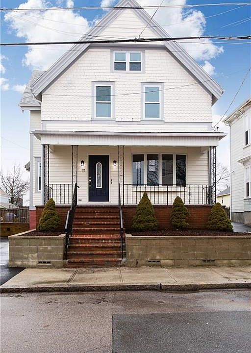 1st image of 32 Vine St
