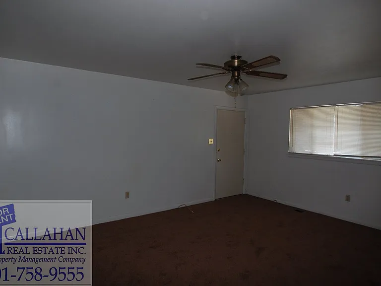 3919 N Cypress St — Photo 2