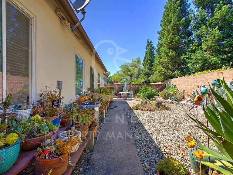 1424 Alder Creek Ct — Photo 32