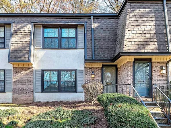 10 Arpege Way NW, Atlanta, GA 30327