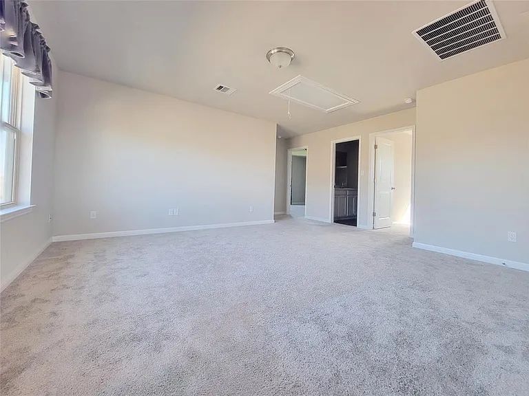 220 Mountain Valley St — Photo 15