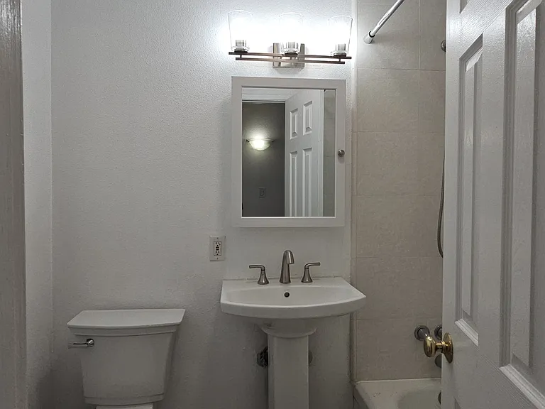 7855 Gardella Dr — Photo 18