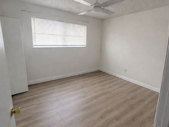 5th image of 8721 Garfield St