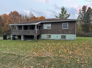 3830 Davis Peck Rd, Farmdale, OH 44417