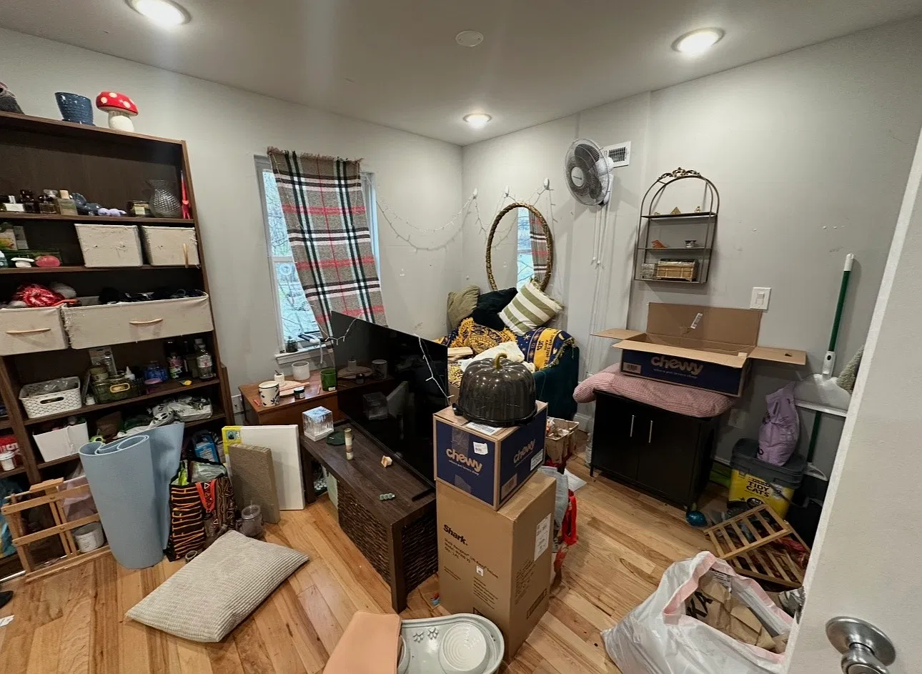 4 bed, 1800 sqft, $2,400 — Photo 3