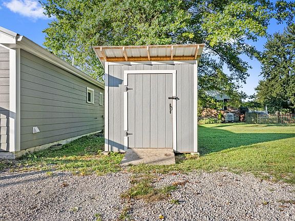 3rd image of 4193 Dela Palma Rd