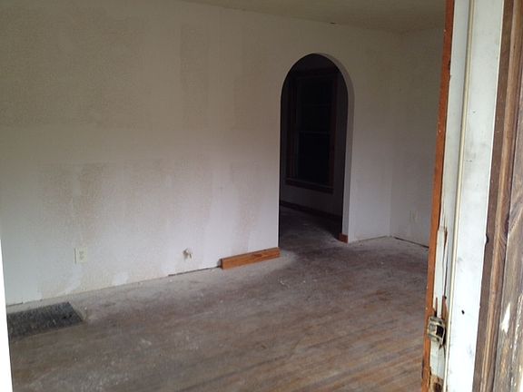 3rd image of 8706 Cherrybrook Dr