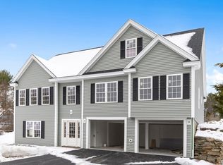 2 Powhatan Rd, Pepperell, MA 01463