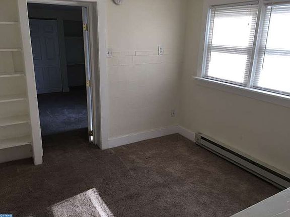 2nd image of 452 High St APT 4