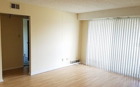 2nd image of 4855 W 137th St