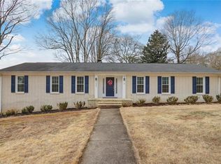 1600 Country Club Rd, Reidsville, NC 27320