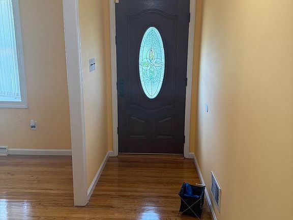 3rd image of 44 Montpelier Blvd