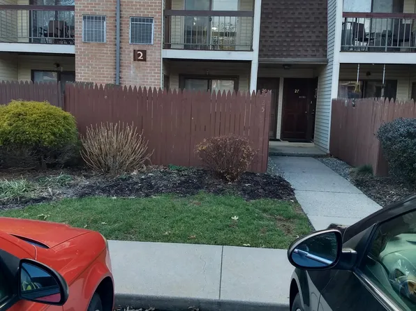 26 Lancaster Est, Mount Joy, PA 17552