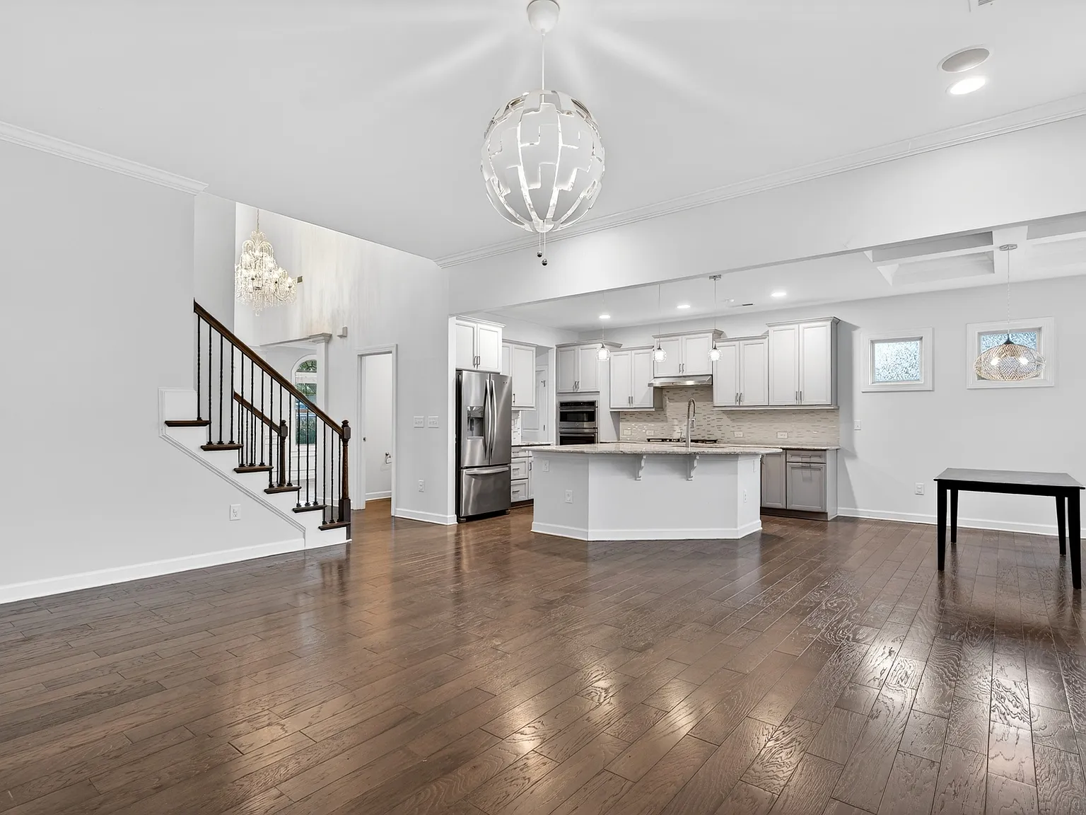 4 bed, 2.5 bath, $3,300 — Photo 2