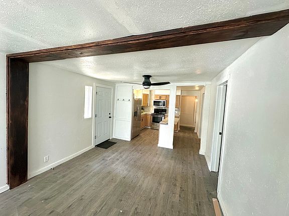 5th image of 421 SW Lee Ave