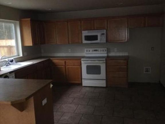3rd image of 2100 Cooper Crest St NW