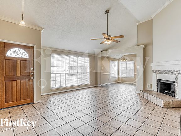 3rd image of 18614 Seaton Dr