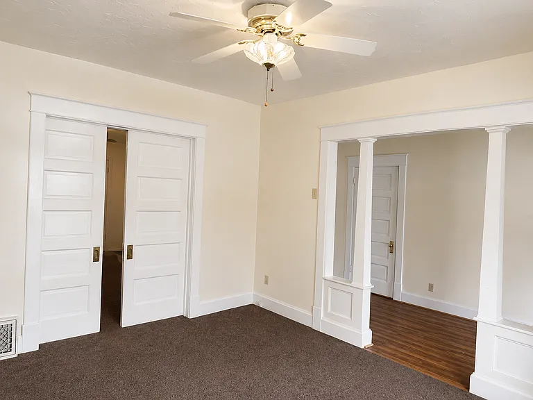 422 Franklin Ave #1 — Photo 2
