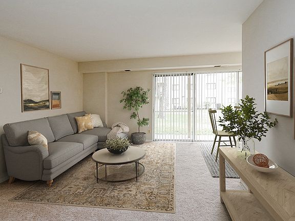 5th image of 801 8th St #804-202