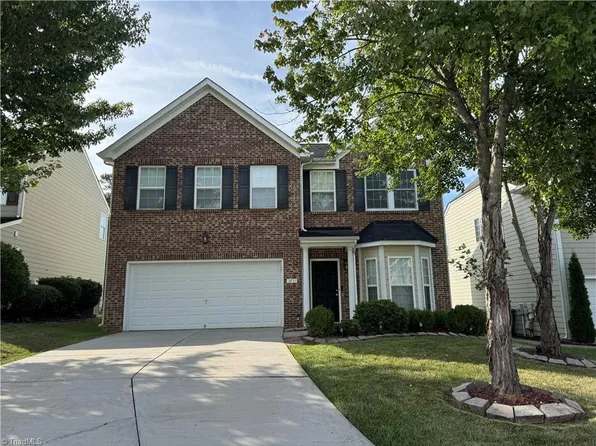 3853 Tonsley Pl, High Point, NC 27265