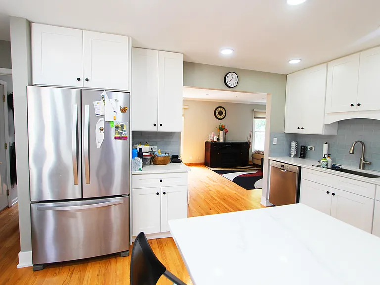 172 E Fox Hill Dr — Photo 14