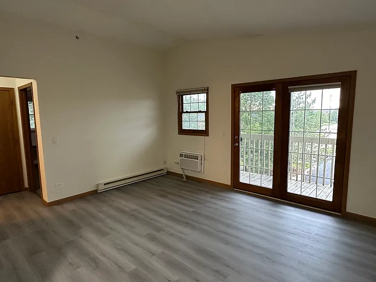 551 Leah Ln #3B — Photo 3