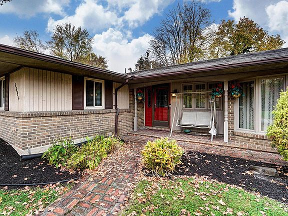 2nd image of 3694 Caracas Dr