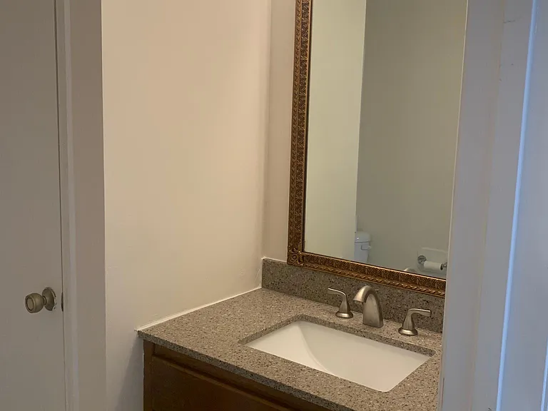411 Hobbs Rd SE — Photo 10