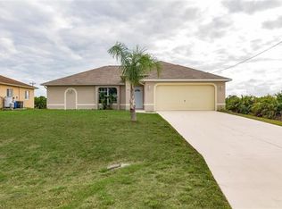 906 Grant Blvd, Lehigh Acres, FL 33974