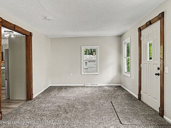 5th image of 4004 Lowcroft Ave