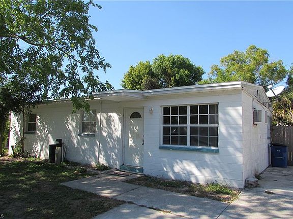 4th image of 928 Poinsettia Dr