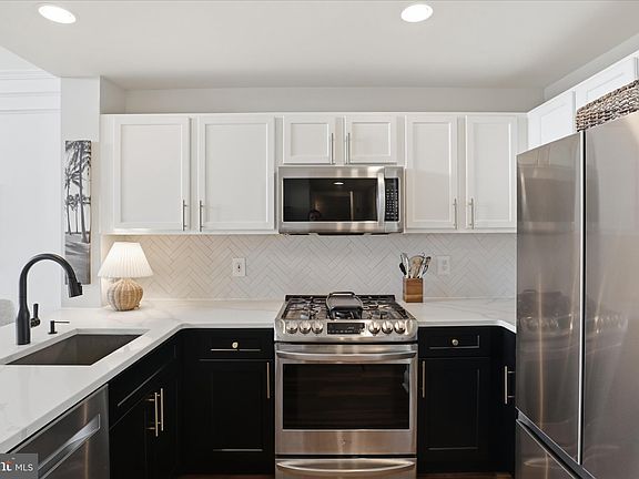5th image of 12000 Market St APT 488