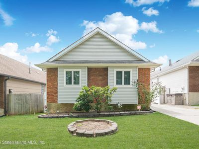 18 Alysia Ct, Staten Island, NY, 10309