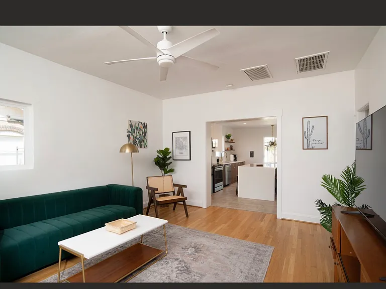 2305 N Edgemere St — Photo 10
