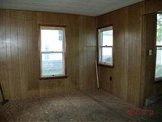 4th image of 223 S Broadway St