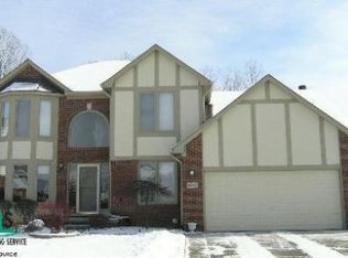 44198 Ivory Way Dr, Sterling Heights, MI 48313