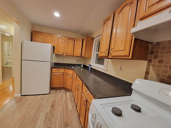 2nd image of 12727 140th St Floor 2