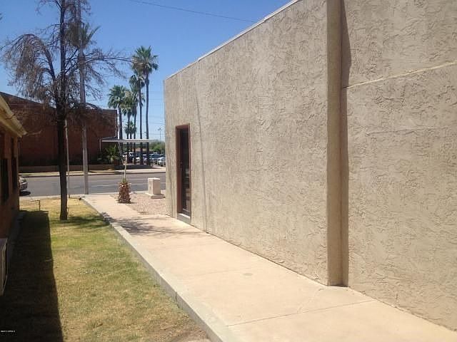 2nd image of 1534 W McDowell Rd