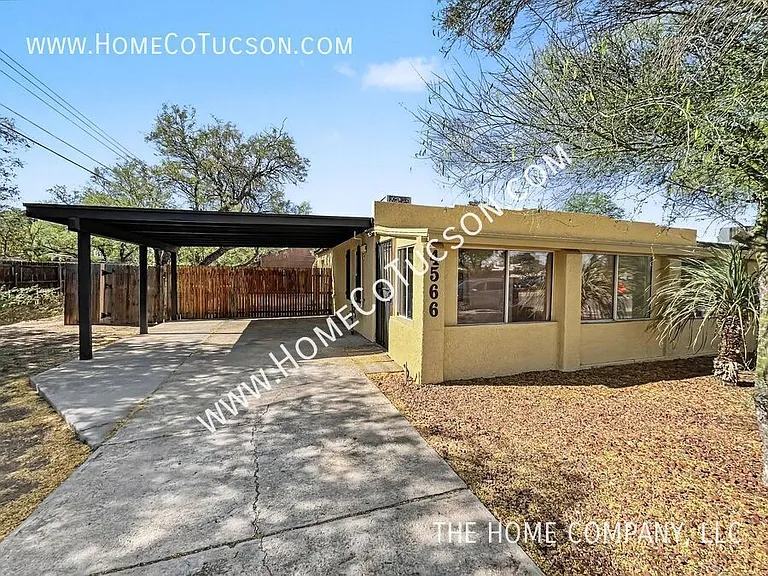 4566 E Seneca St — Photo 1
