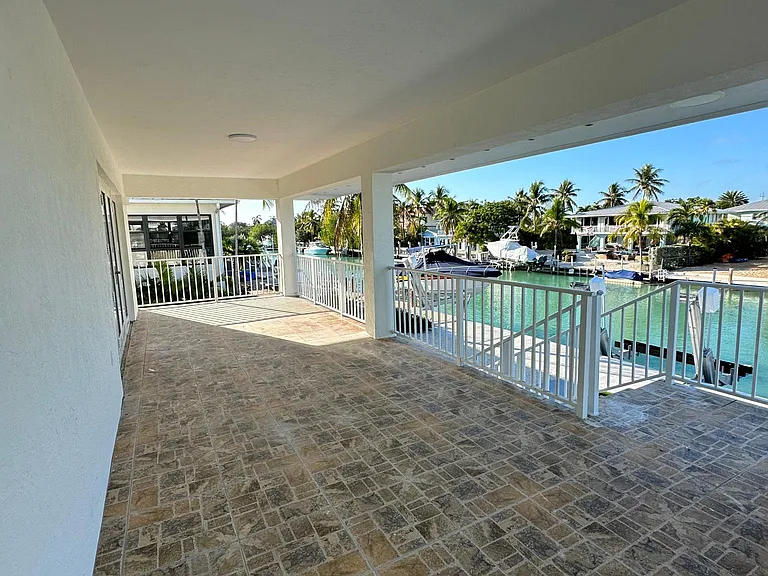 244 W Seaview Dr — Photo 21