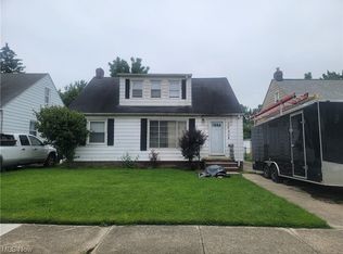 12608 Maple Leaf Dr, Garfield Heights, OH 44125