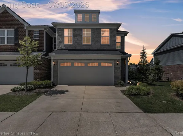 43626 Chancellor Ln, Novi, MI 48375