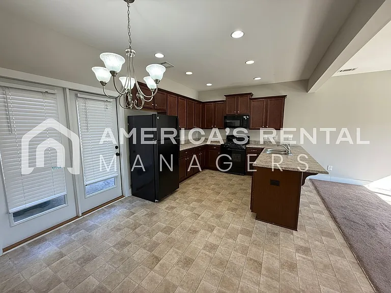 580 Polo Way — Photo 7