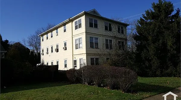 1711 Magnolia Ave