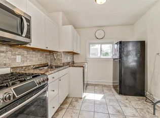 6737 N Lawrence St, Philadelphia, PA 19126