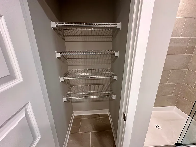 721 Scarsdale Ln — Photo 23